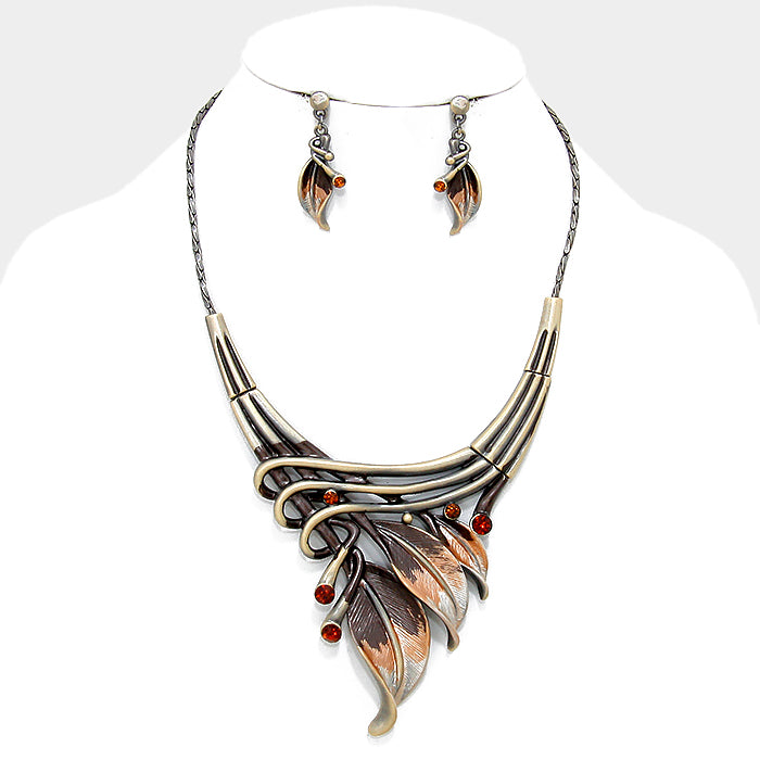 Gold Rhythmical ombre feather necklace