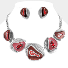 Load image into Gallery viewer, Red Colored Textured Metal Bib Collar Necklace
