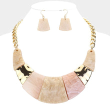 Load image into Gallery viewer, Ivory Marble Print Resin Curved Bib Necklace
