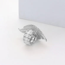 Load image into Gallery viewer, Silver Round Stone Accented Rhinestone Embellished Leaf Stretch Ring
