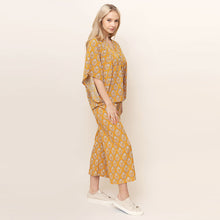 Load image into Gallery viewer, Yellow Floral Print Pants
