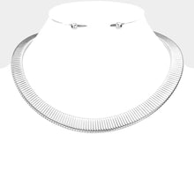 Load image into Gallery viewer, Metal Collar Necklace
