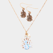 Load image into Gallery viewer, Gold Watercolor Enamel Coral Pearl Charm Necklace
