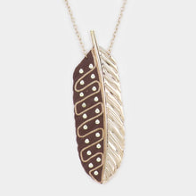 Load image into Gallery viewer, Gold Oversized Leaf Metal Stud Pendant Link Long Necklace
