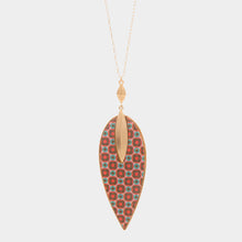 Load image into Gallery viewer, Patterned Wood Petal Pendant Long Necklace
