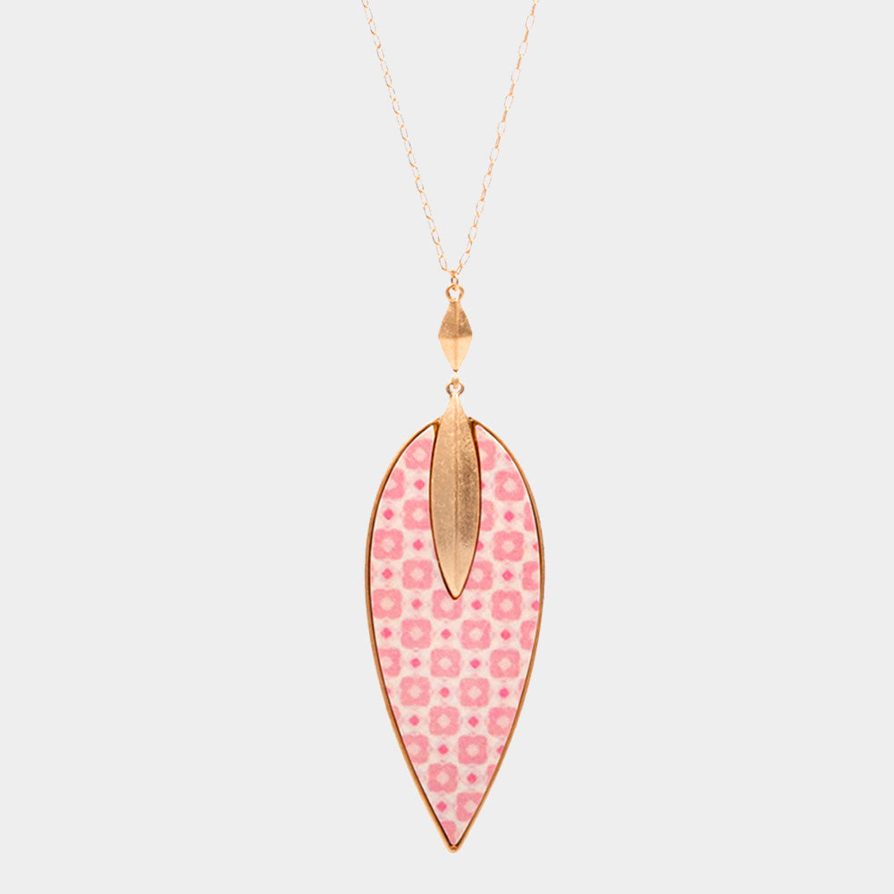 Pink Patterned Wood Petal Pendant Long Necklace