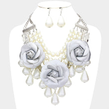 Load image into Gallery viewer, White Chunky Rose Pearl Bib Necklace
