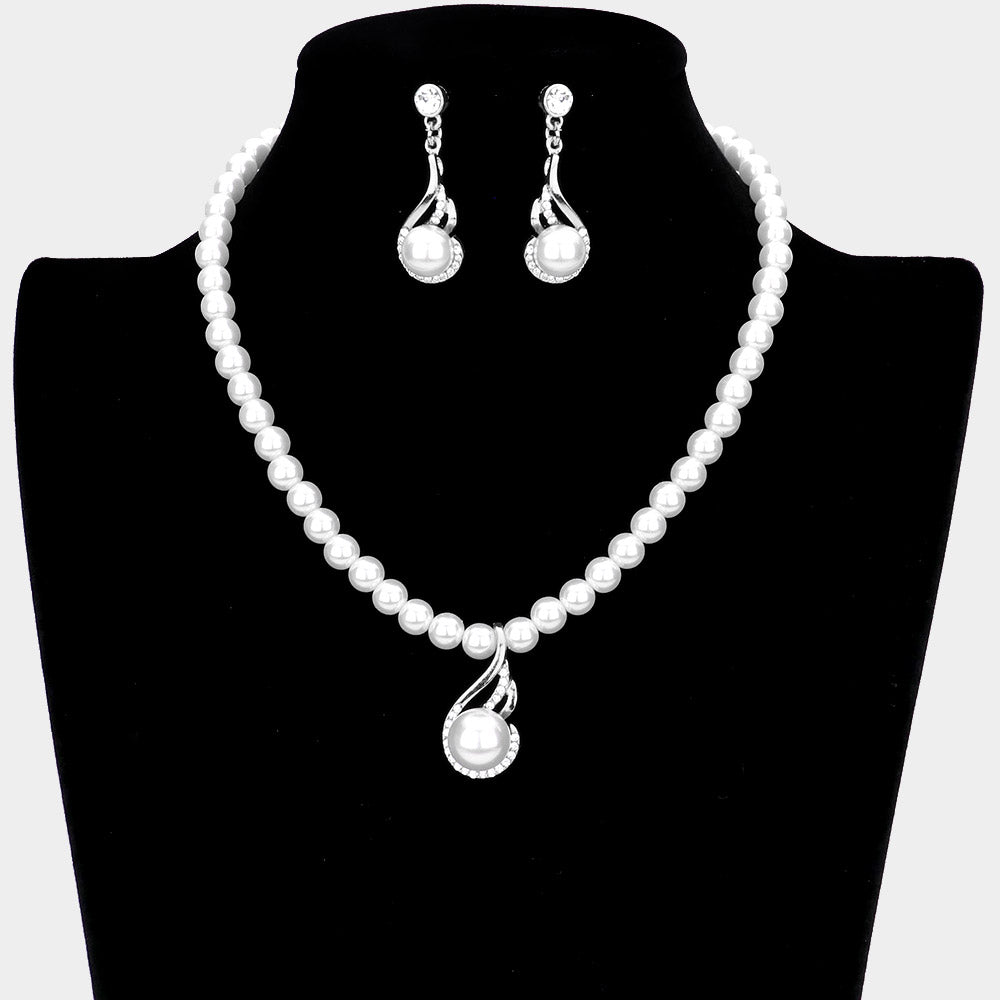 White Crystal Rhinestone Pearl Accented Necklace