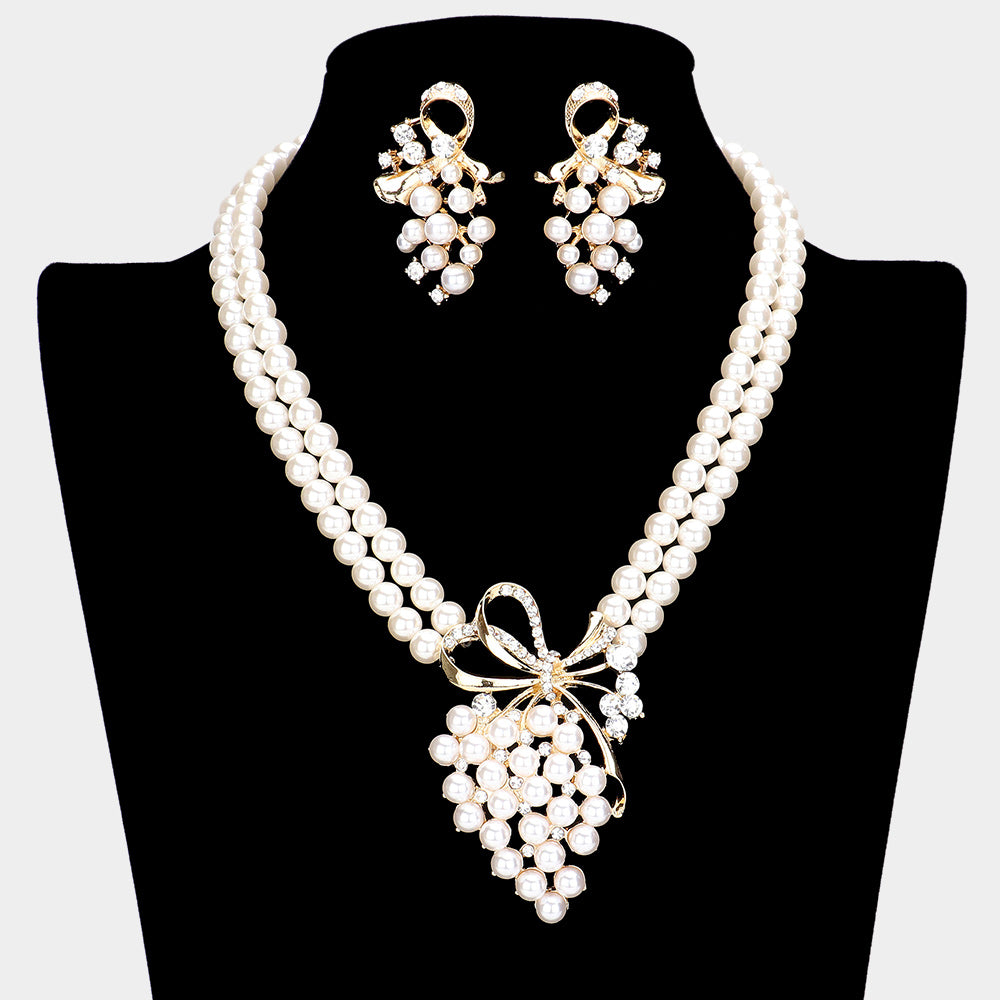 Cream Pearl Grape Pendant Necklace