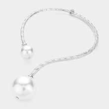 Load image into Gallery viewer, White Oversized Pearl Ball Tip Choker Necklace
