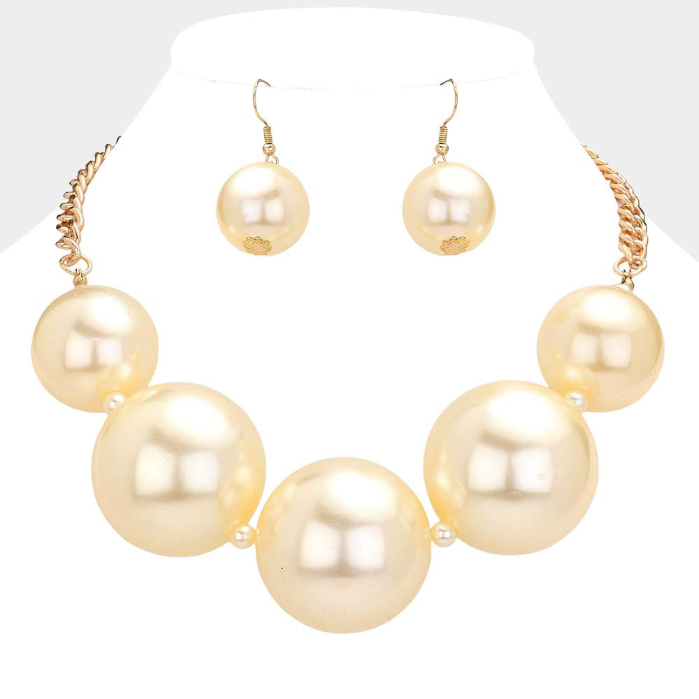 Cream Chunky Pearl Statement Necklace