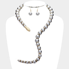 Load image into Gallery viewer, Gray Pearl Beaded Snake Open Necklace
