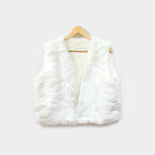 Load image into Gallery viewer, White Sleeveless Short Faux Fur Vest
