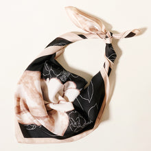 Load image into Gallery viewer, Black Flower Printed Scarf
